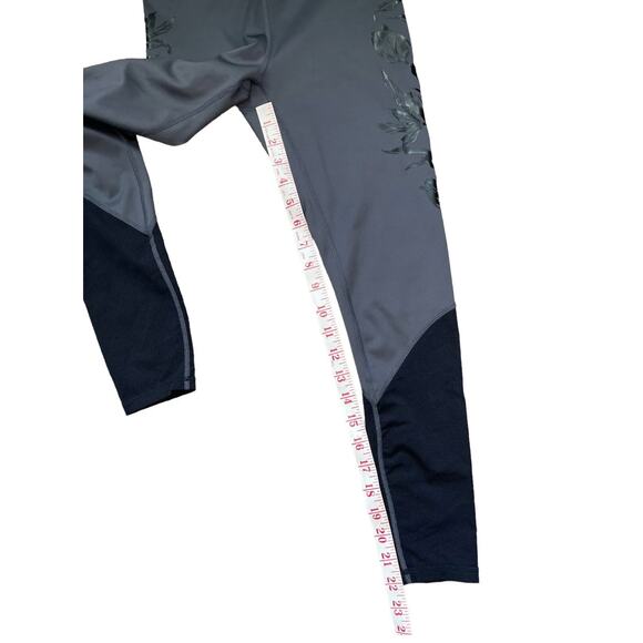 Fabletics Mid-Rise UltraCool Floral 7/8 Activewear Leggings Size XS 0-2 - EUC - Picture 10 of 11